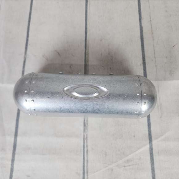 Vintage Oakley Aluminum Vault Sunglasses Case Only Submarine Torpedo - Picture 8 of 11
